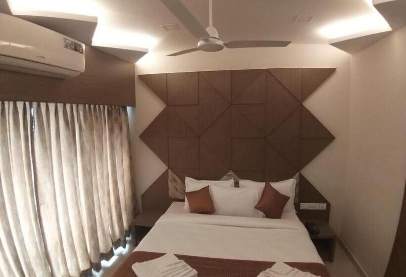 호텔 Grand Elegant