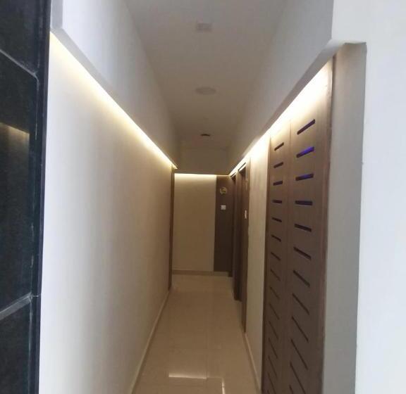 호텔 Grand Elegant