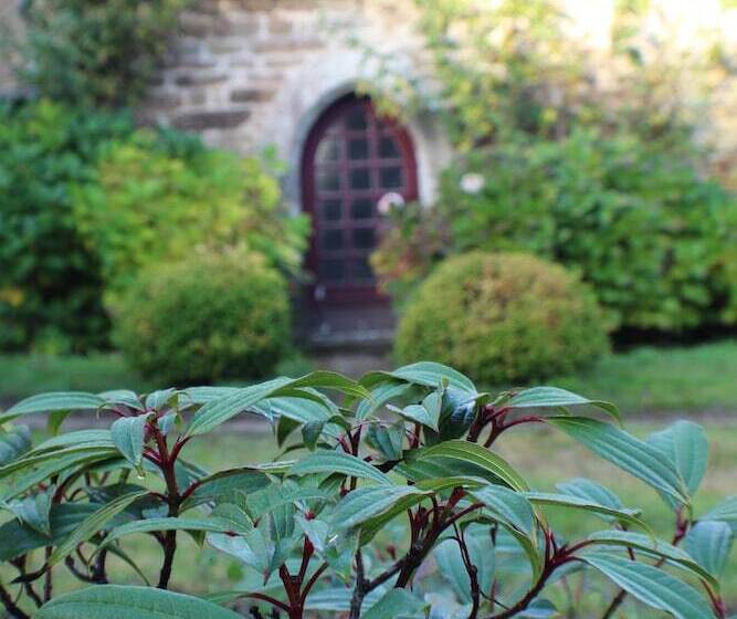 Отель Manoir Du Moustoir   Hôtel Les Empreintes