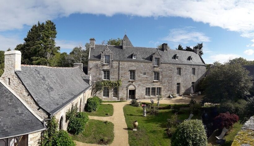 Отель Manoir Du Moustoir   Hôtel Les Empreintes