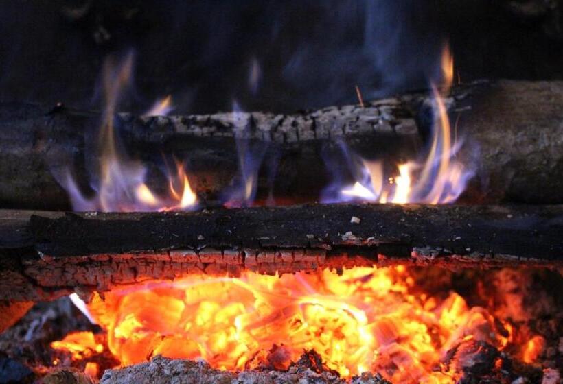 Отель Manoir Du Moustoir   Hôtel Les Empreintes