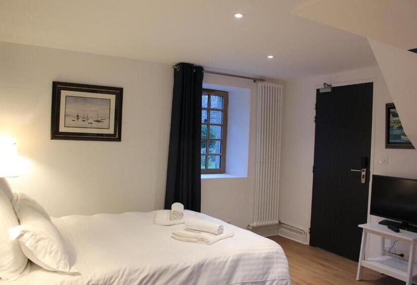 Отель Manoir Du Moustoir   Hôtel Les Empreintes