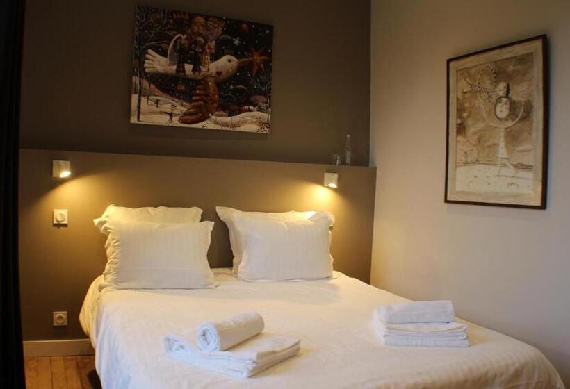 Отель Manoir Du Moustoir   Hôtel Les Empreintes