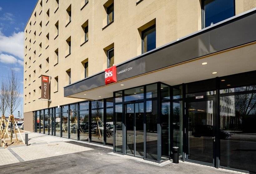 בית מלון כפרי Ibis Landshut City