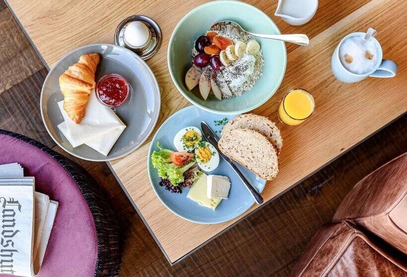 בית מלון כפרי Ibis Landshut City