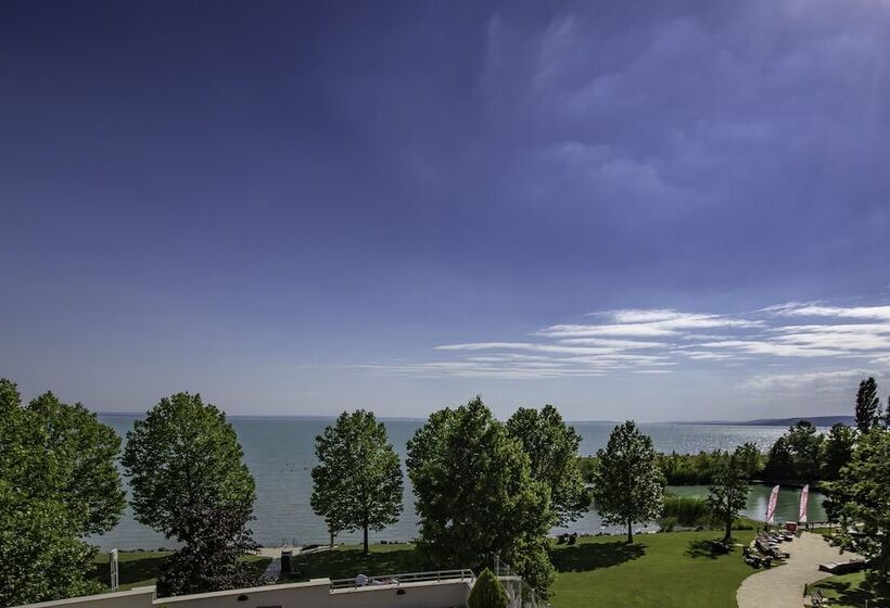 בית מלון כפרי Kenese Bay Garden Resort & Conference