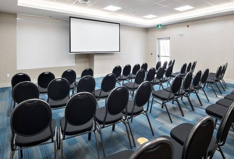 فندق Staybridge Suites   Red Deer North, An Ihg