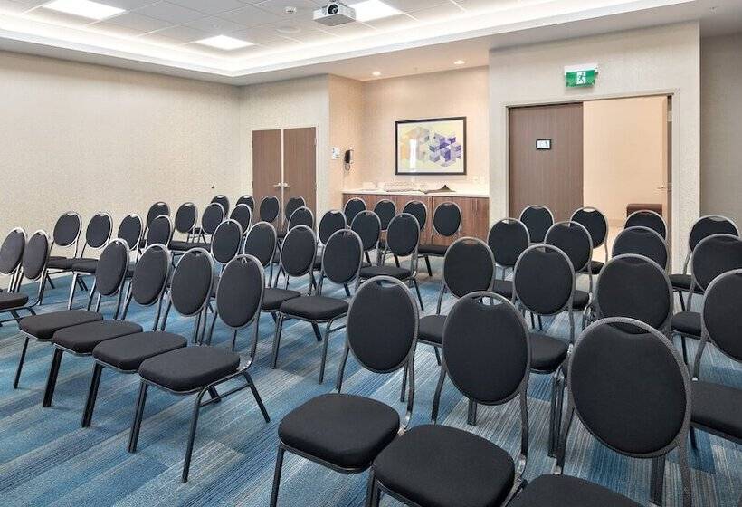 فندق Staybridge Suites   Red Deer North, An Ihg