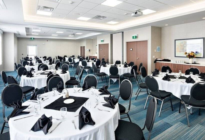 فندق Staybridge Suites   Red Deer North, An Ihg