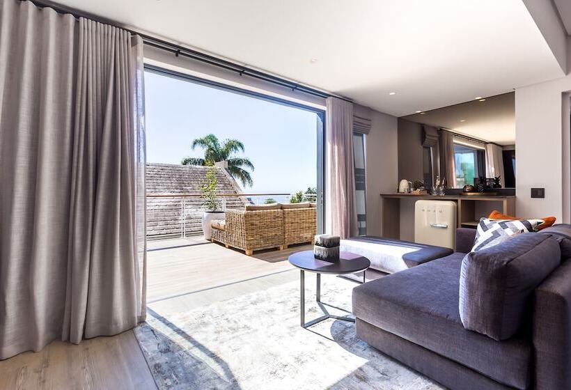 هتل The Junction Boutique