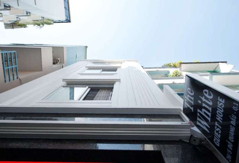 هتل The White House