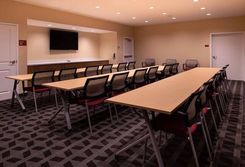 فندق Towneplace Suites By Marriott St. Louis Chesterfield