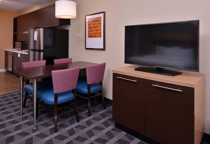 فندق Towneplace Suites By Marriott St. Louis Chesterfield