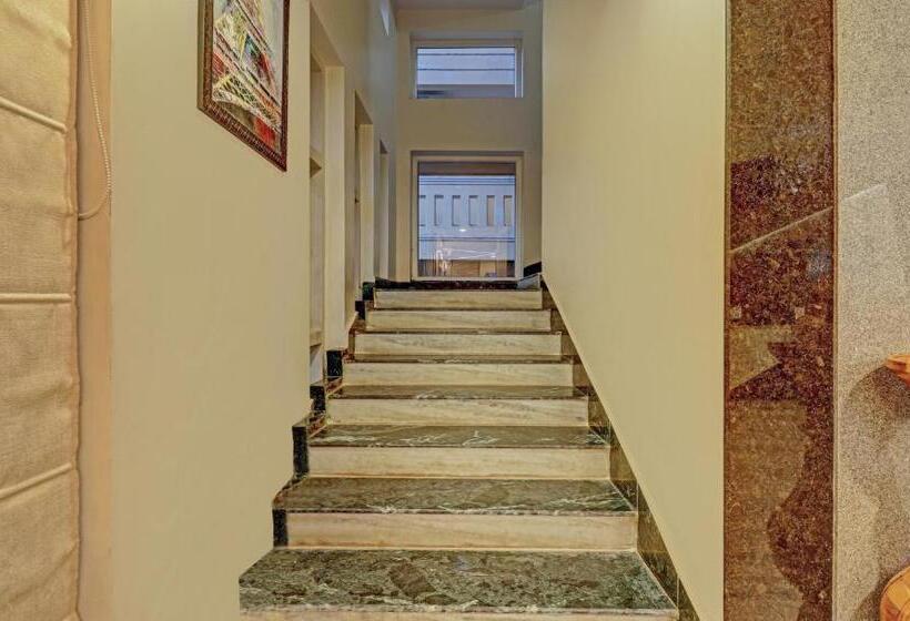 Отель Treebo Seaesta Rk Beach