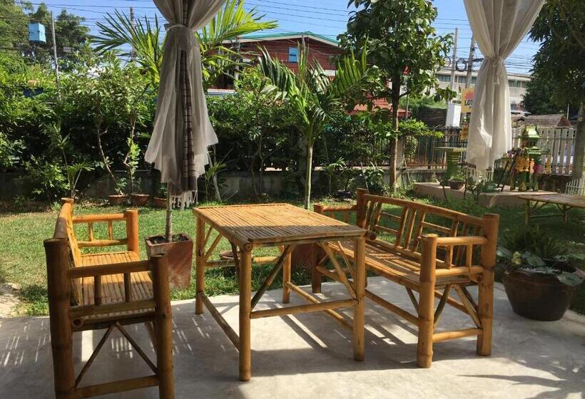 פנסיון Lotus Place Sukhothai