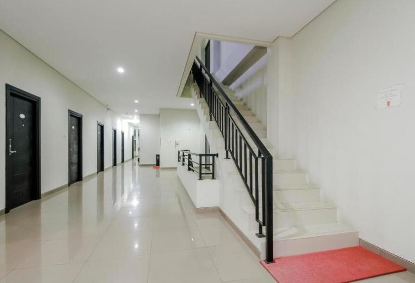 بنسيون Reddoorz Near Samarinda Central Plaza