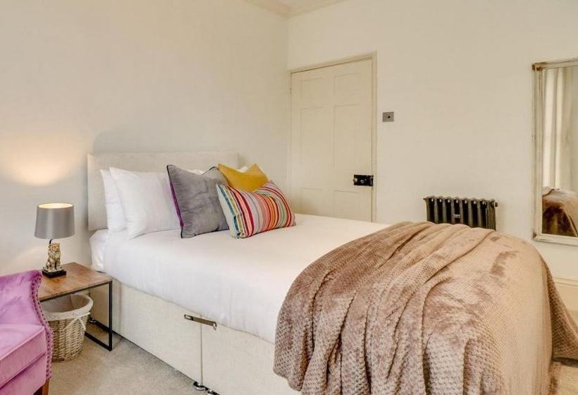 Пансион St Alphege Fmp