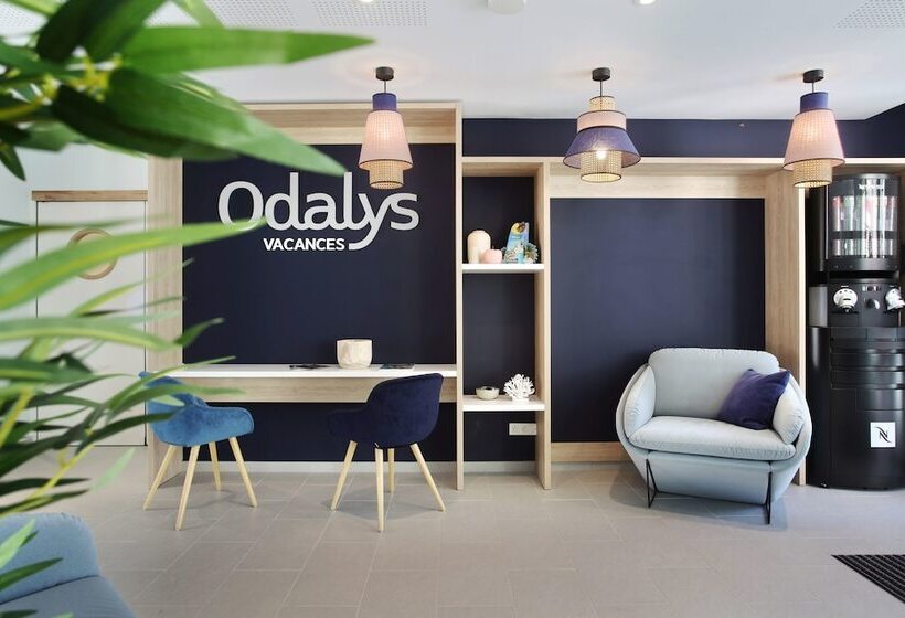 住所  Résidence Prestige Odalys Les Canissons