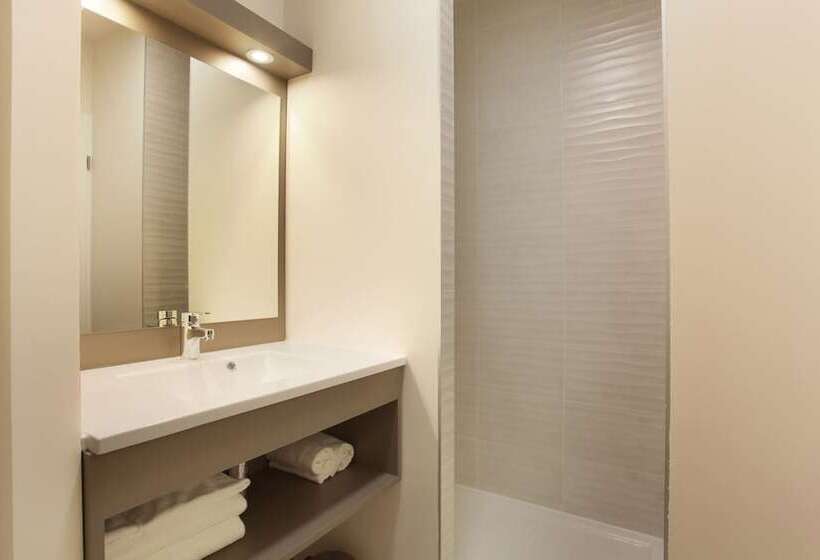 住所  Résidence Prestige Odalys Les Canissons