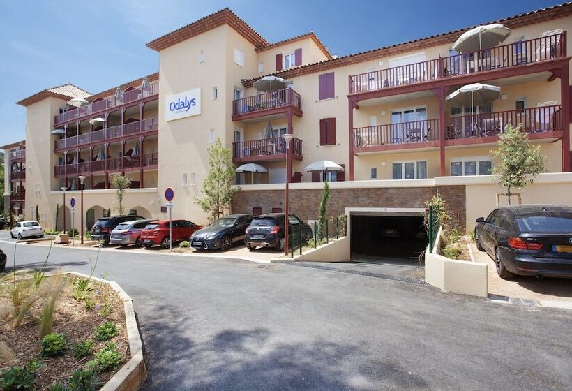 住所  Résidence Prestige Odalys Les Canissons