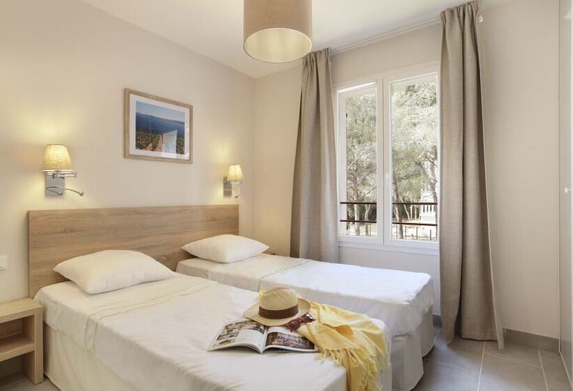 住所  Résidence Prestige Odalys Les Canissons