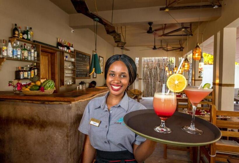 リゾートホテル Clove Island Villas & Spa