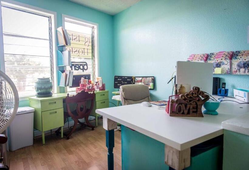 The Big Island Hostel