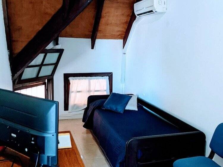 تختخواب و صبحانه Ars Amici