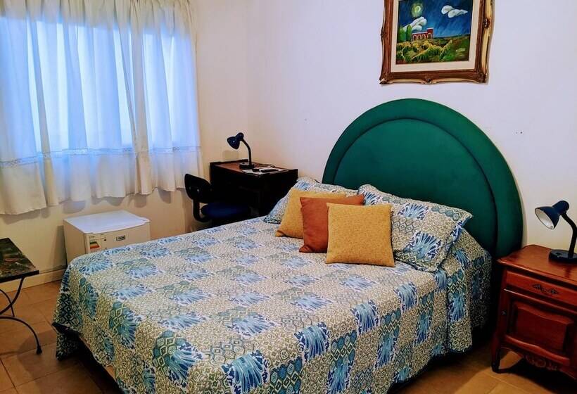 تختخواب و صبحانه Ars Amici