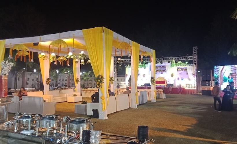 Dhamma Grand Hotel Resort