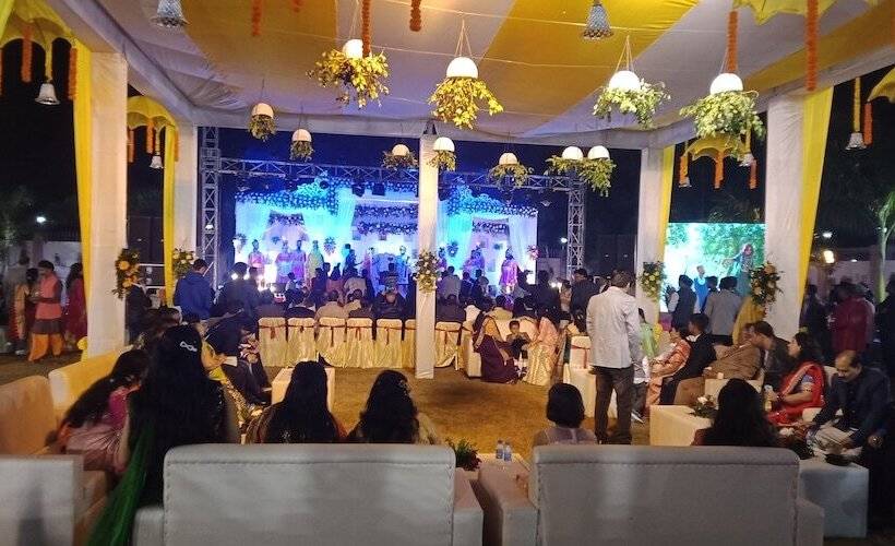 Dhamma Grand Hotel Resort