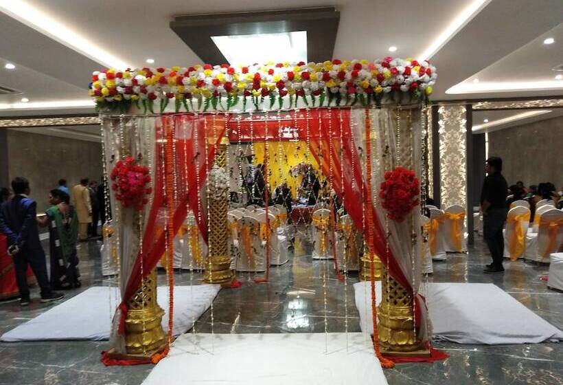 Dhamma Grand Hotel Resort