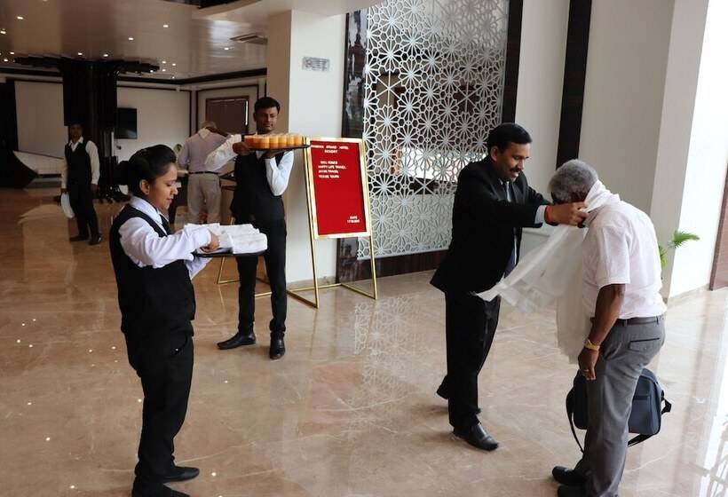 Dhamma Grand Hotel Resort