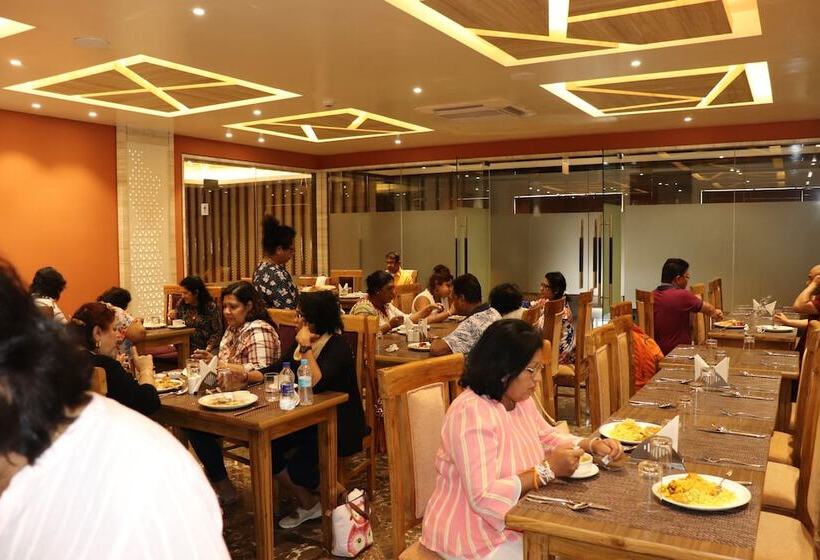 Dhamma Grand Hotel Resort