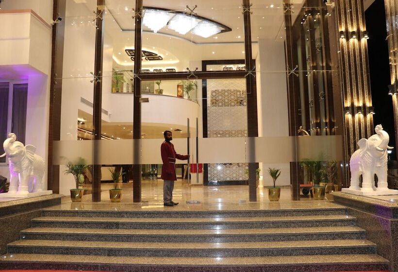 Dhamma Grand Hotel Resort