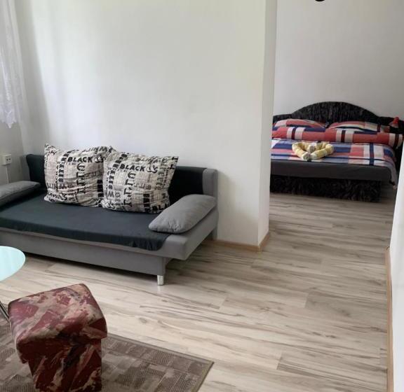 ホテル Horská Chata Primula   1000 M Nad Morom