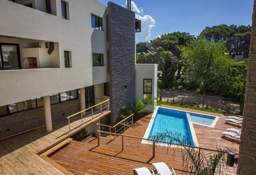 هتل Julieta Y El Mar