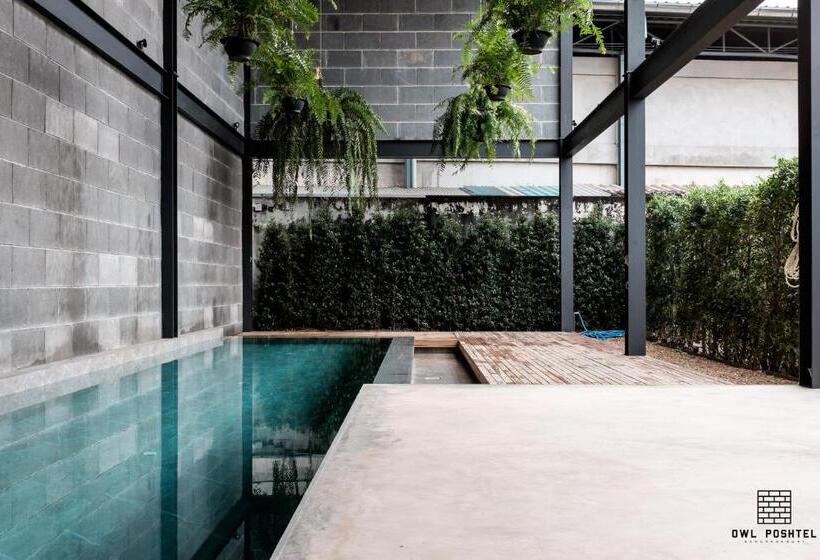 فندق Owl Poshtel Kanchanaburi