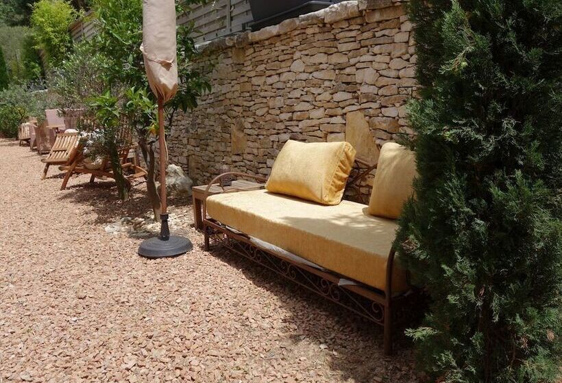 تختخواب و صبحانه Chez Virginie