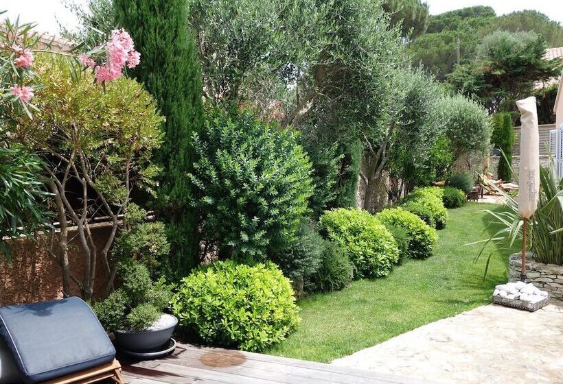 تختخواب و صبحانه Chez Virginie