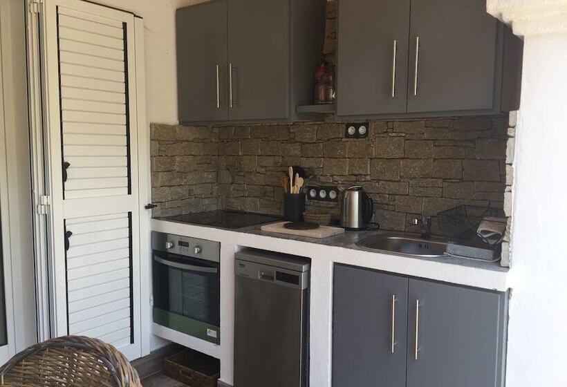 تختخواب و صبحانه Chez Virginie