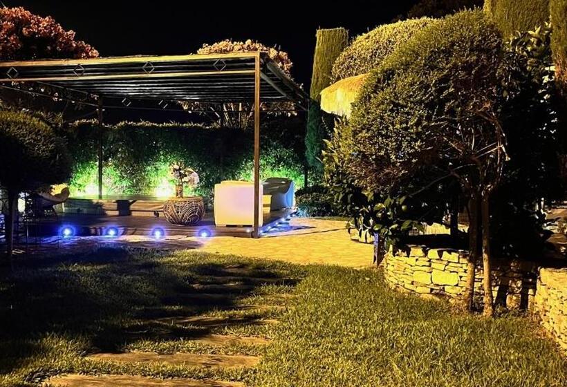 تختخواب و صبحانه Chez Virginie