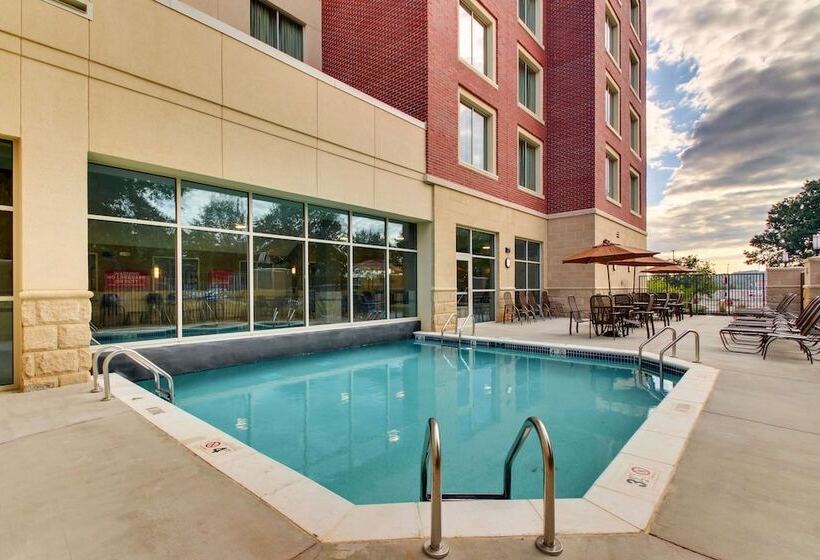 בית מלון כפרי Drury Inn & Suites Knoxville West