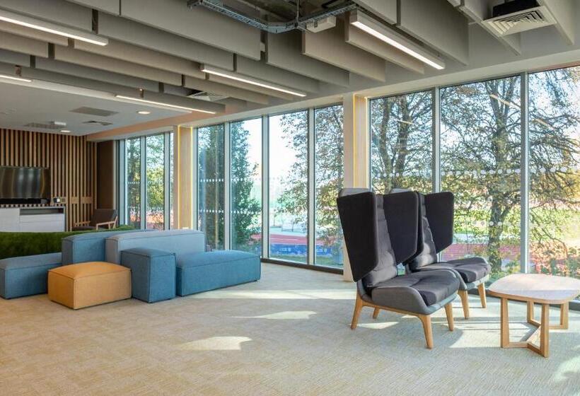 هتل Elite Athlete Centre And