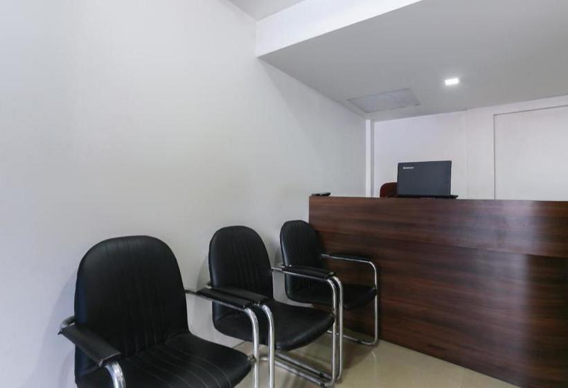 هتل Spot On 23106 Vattekad Tourist Home