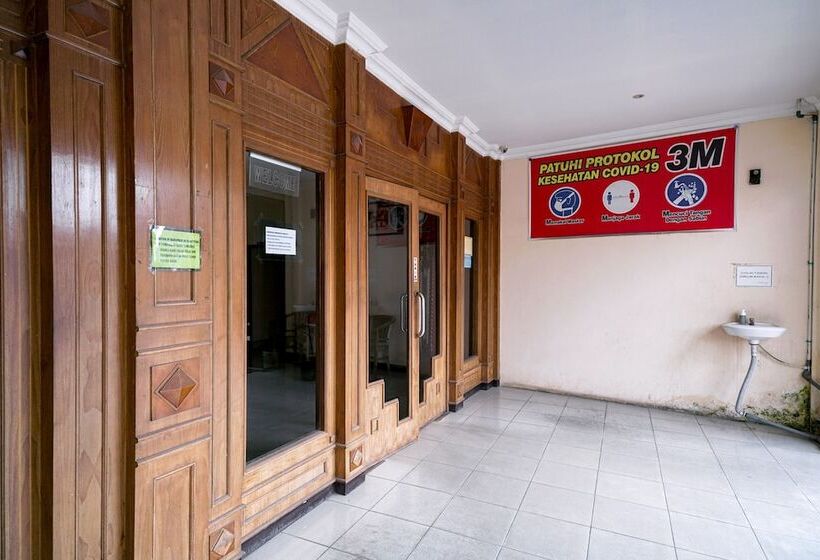 هتل Reddoorz Plus Near Jambi Prima Mall