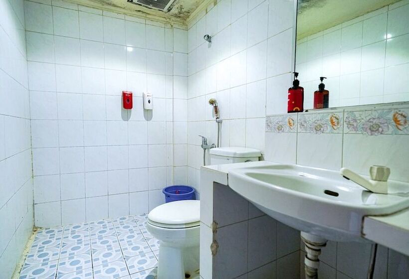 호텔 Reddoorz Plus Near Jambi Prima Mall