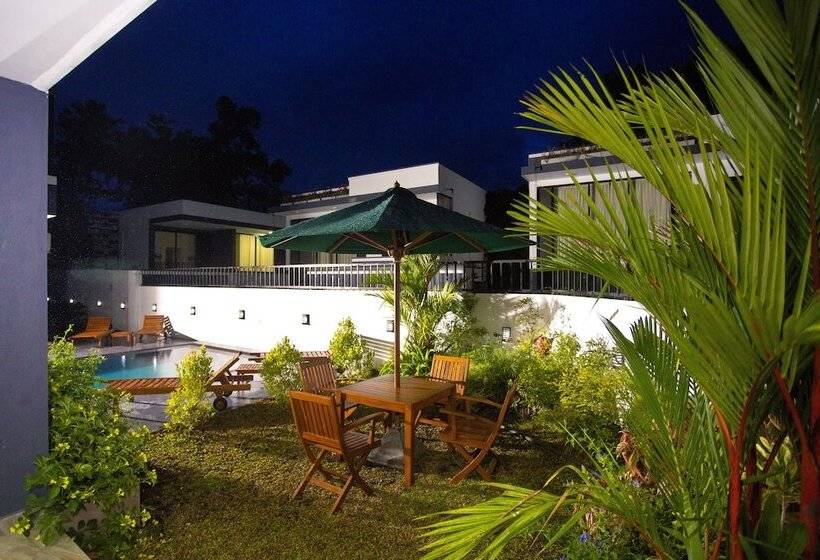 Отель Royal Mansion Luxury Villa