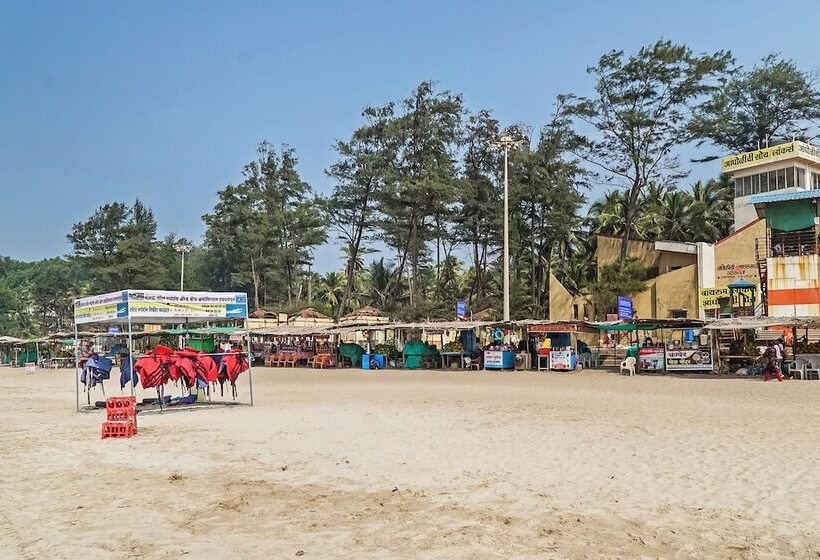 Oyo 24932 Hotel Royal Stay