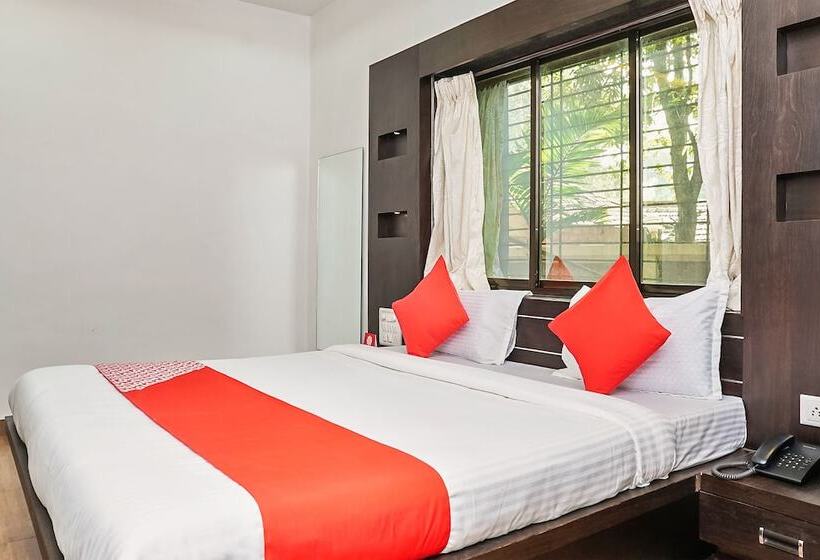 Oyo 24932 Hotel Royal Stay